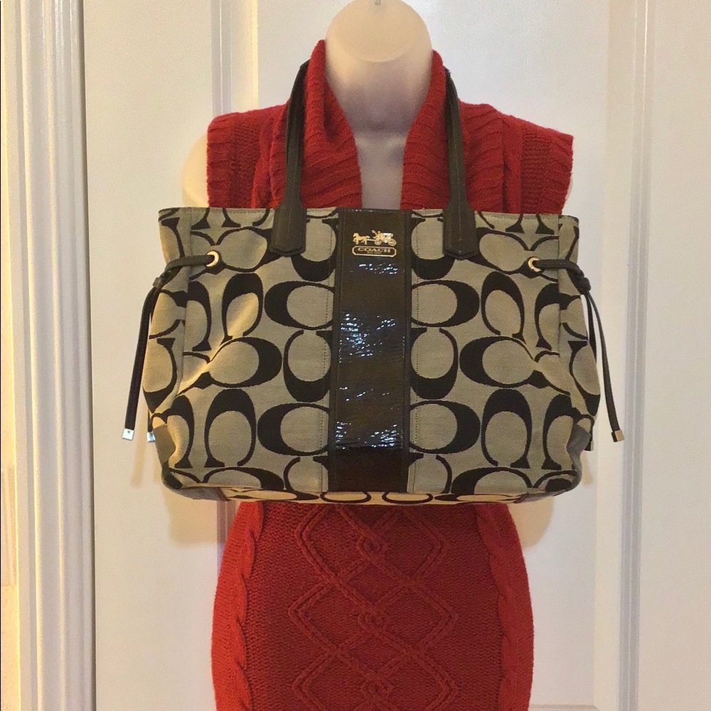 *SOLD* Coach Charlie Shoulder Bag J1126-18967